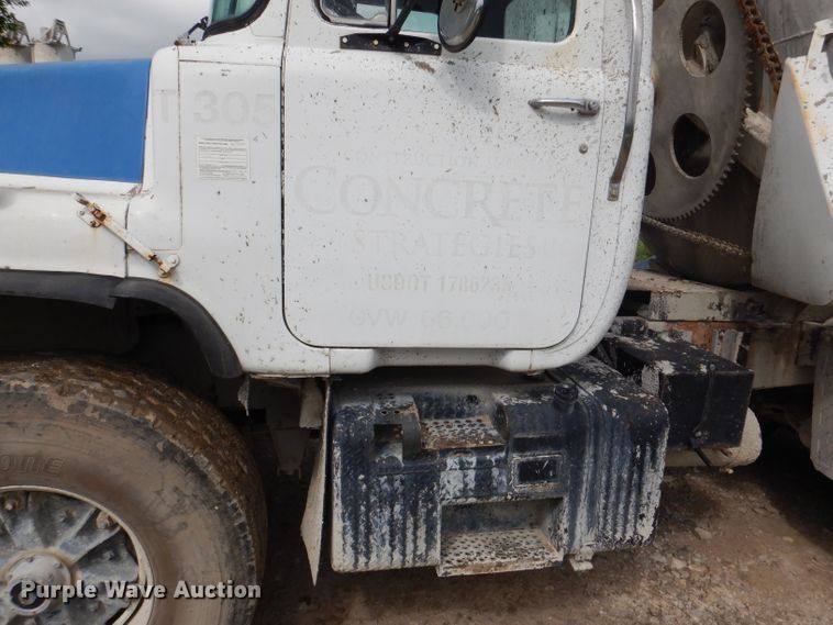 image for item DL3344 1986 Mack DM685S  ready mix truck