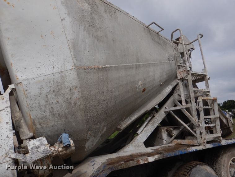 image for item DL3344 1986 Mack DM685S  ready mix truck