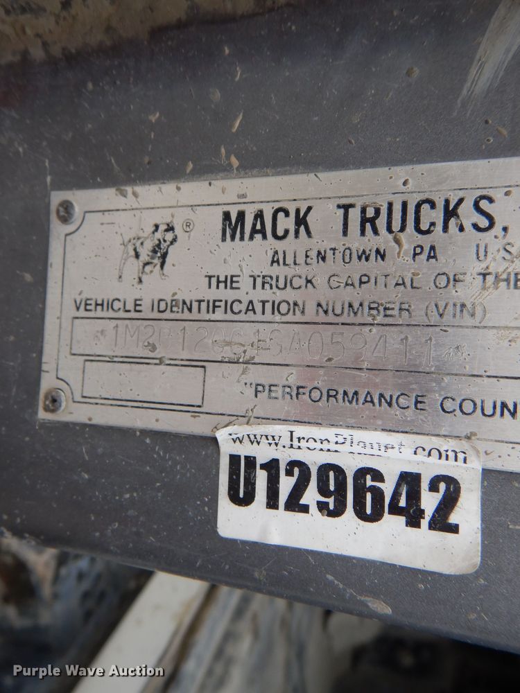 image for item DL3344 1986 Mack DM685S  ready mix truck