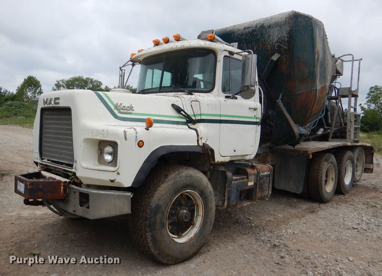 image for item DL3345 1996 Mack DM688S  ready mix truck