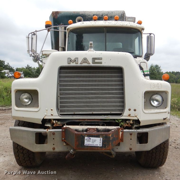 image for item DL3345 1996 Mack DM688S  ready mix truck