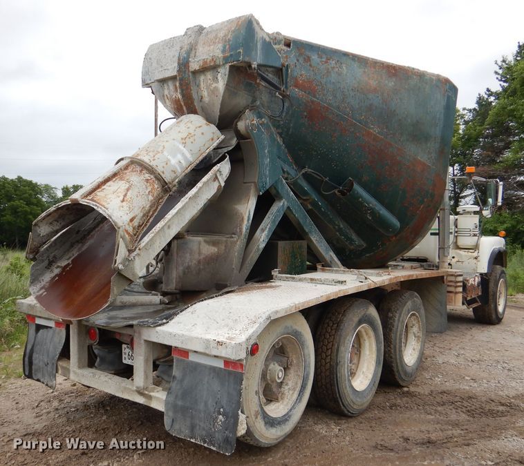 image for item DL3345 1996 Mack DM688S  ready mix truck