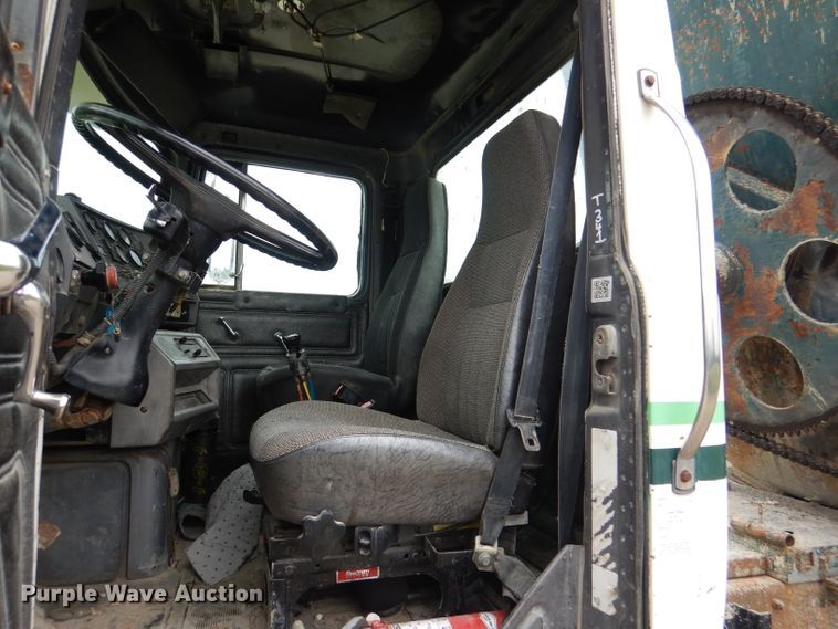 image for item DL3345 1996 Mack DM688S  ready mix truck