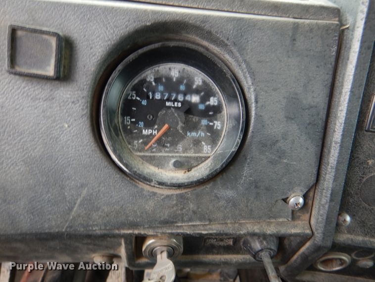 image for item DL3345 1996 Mack DM688S  ready mix truck