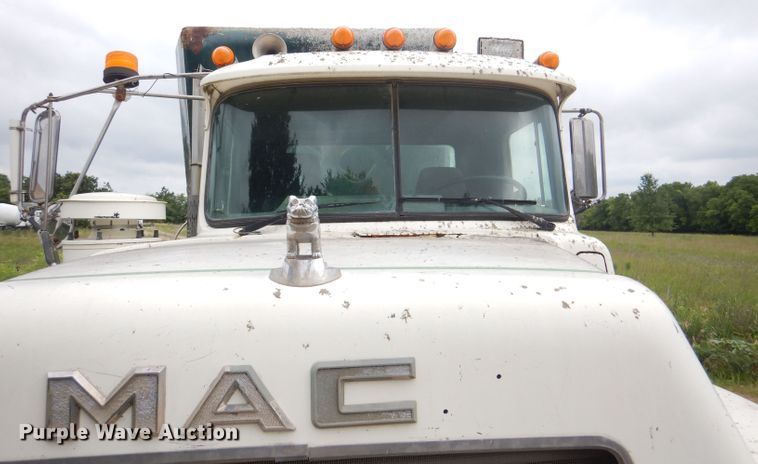 image for item DL3345 1996 Mack DM688S  ready mix truck