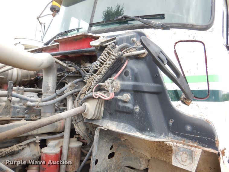 image for item DL3345 1996 Mack DM688S  ready mix truck