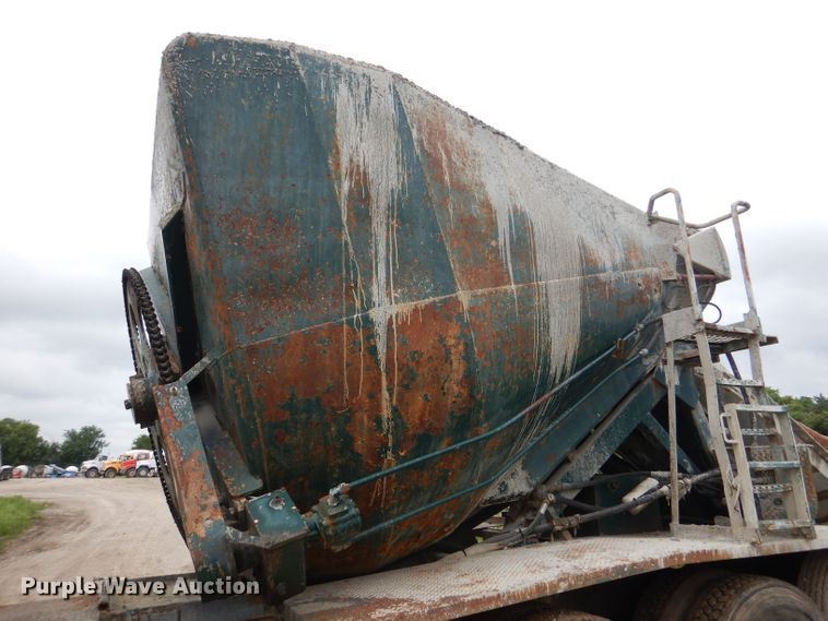 image for item DL3345 1996 Mack DM688S  ready mix truck