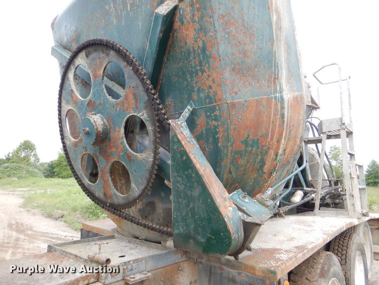 image for item DL3345 1996 Mack DM688S  ready mix truck