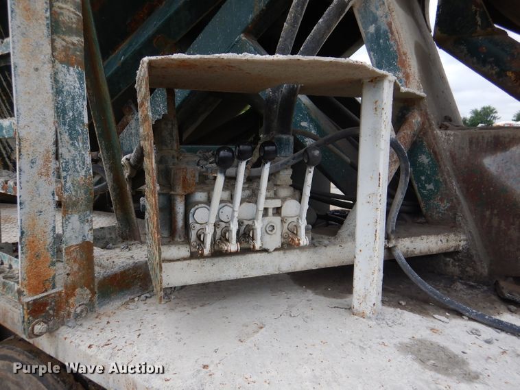 image for item DL3345 1996 Mack DM688S  ready mix truck