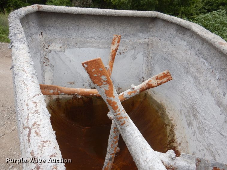 image for item DL3345 1996 Mack DM688S  ready mix truck