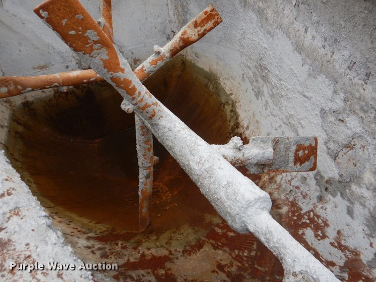 image for item DL3345 1996 Mack DM688S  ready mix truck