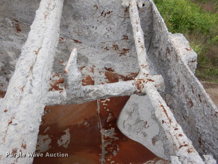 image for item DL3345 1996 Mack DM688S  ready mix truck