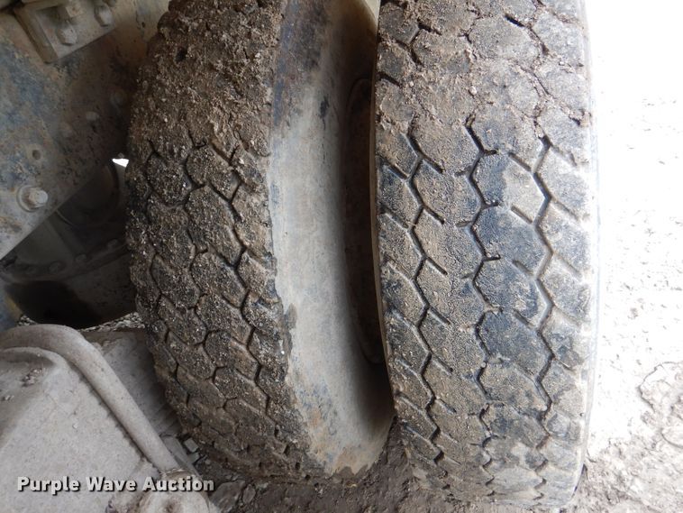 image for item DL3345 1996 Mack DM688S  ready mix truck