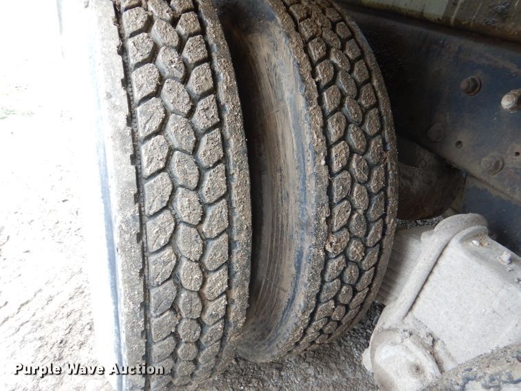 image for item DL3345 1996 Mack DM688S  ready mix truck