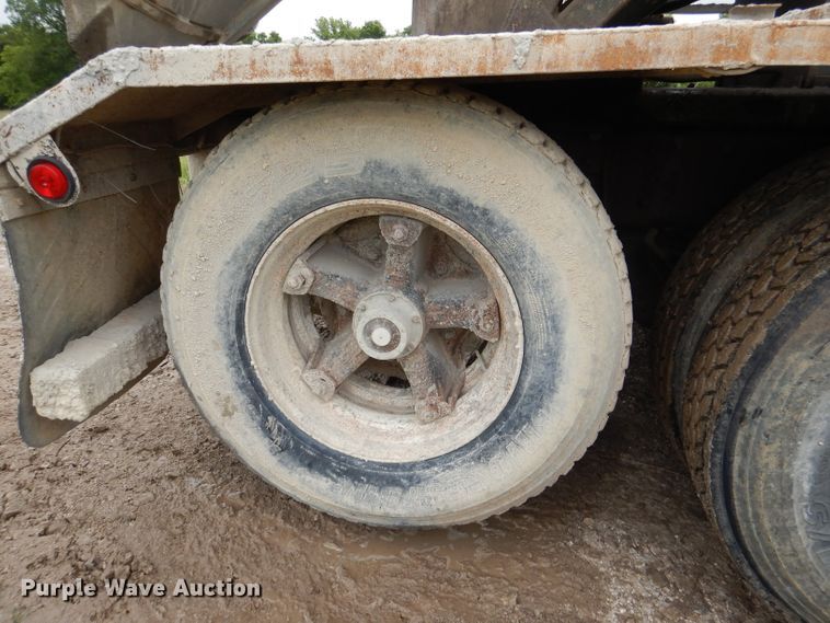 image for item DL3345 1996 Mack DM688S  ready mix truck