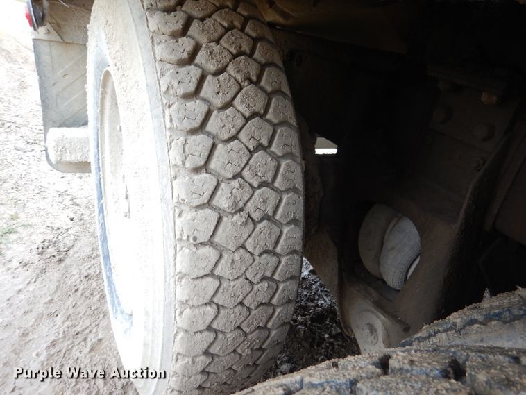 image for item DL3345 1996 Mack DM688S  ready mix truck