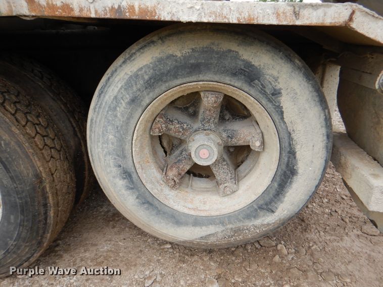 image for item DL3345 1996 Mack DM688S  ready mix truck