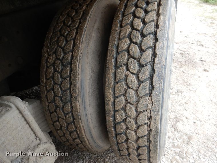 image for item DL3345 1996 Mack DM688S  ready mix truck