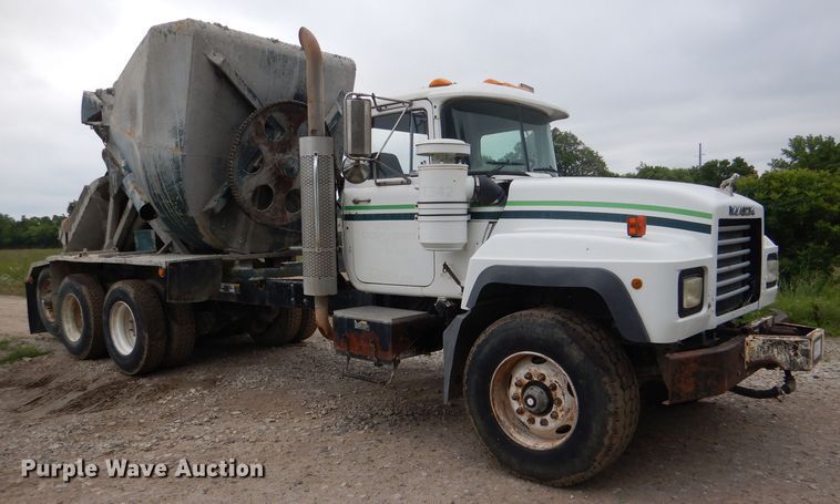 image for item DL3346 2001 Mack RD690S  ready mix truck