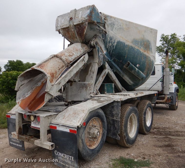 image for item DL3346 2001 Mack RD690S  ready mix truck