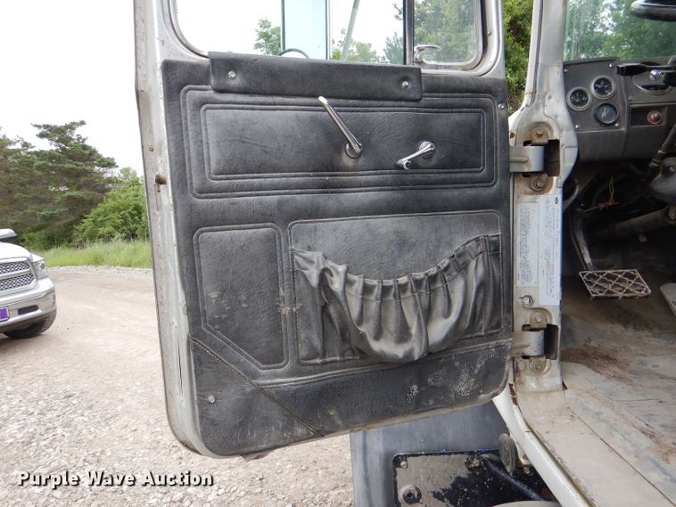 image for item DL3346 2001 Mack RD690S  ready mix truck