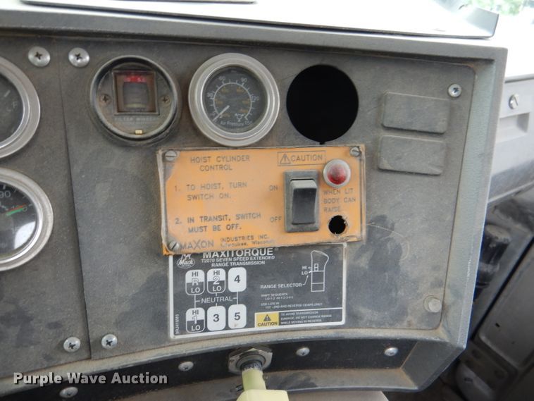 image for item DL3346 2001 Mack RD690S  ready mix truck