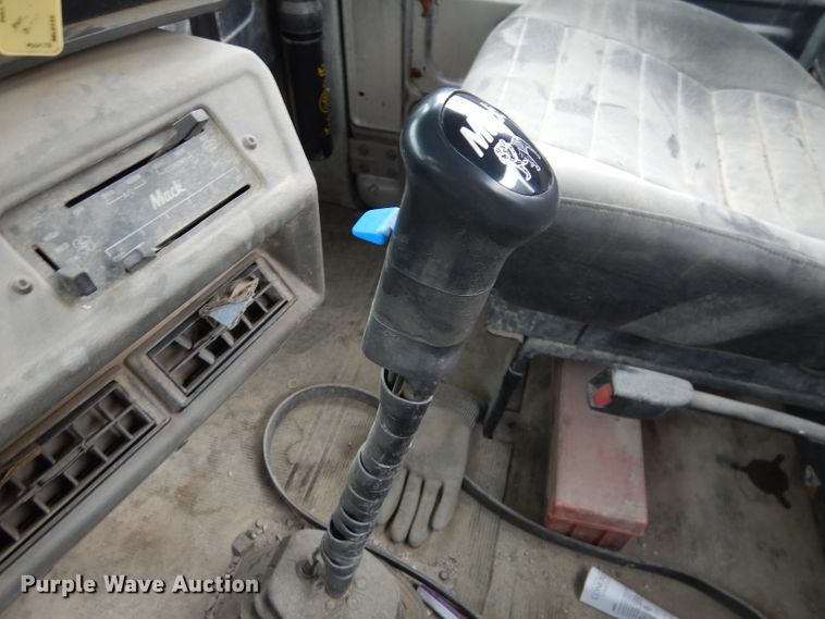 image for item DL3346 2001 Mack RD690S  ready mix truck