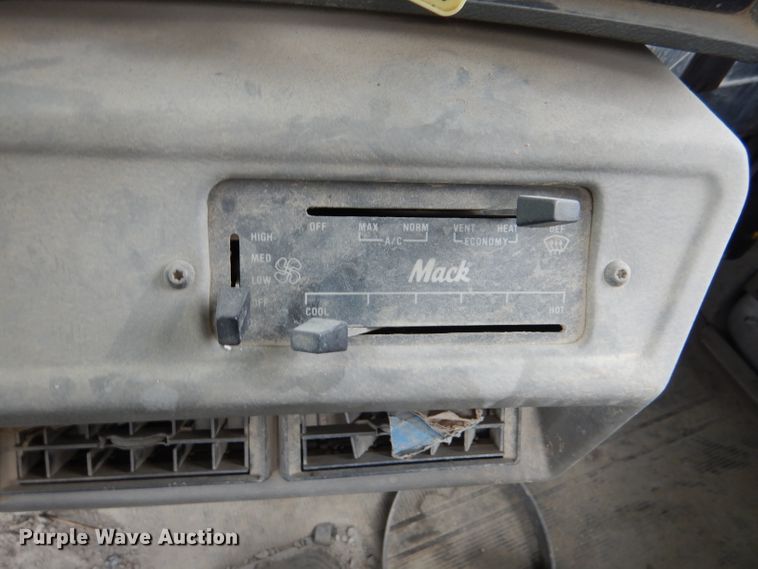 image for item DL3346 2001 Mack RD690S  ready mix truck