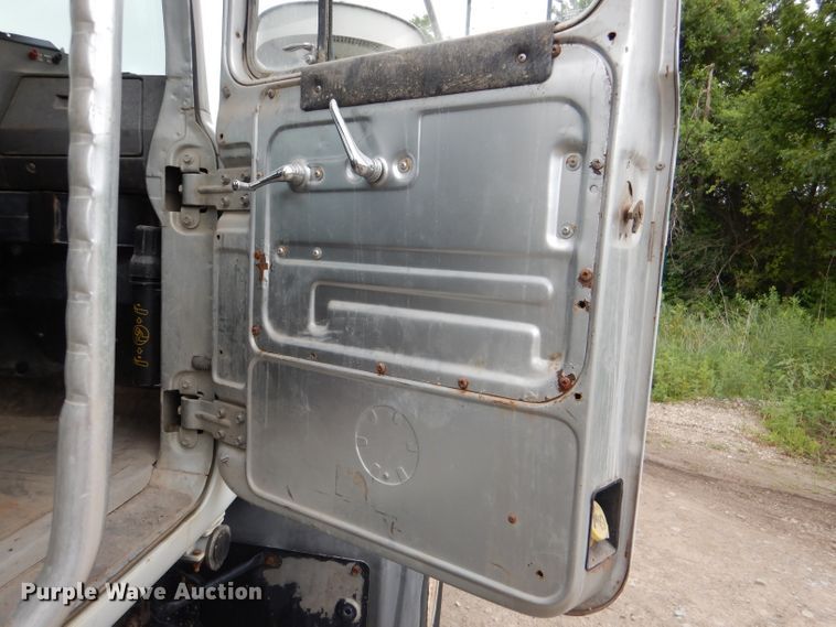 image for item DL3346 2001 Mack RD690S  ready mix truck