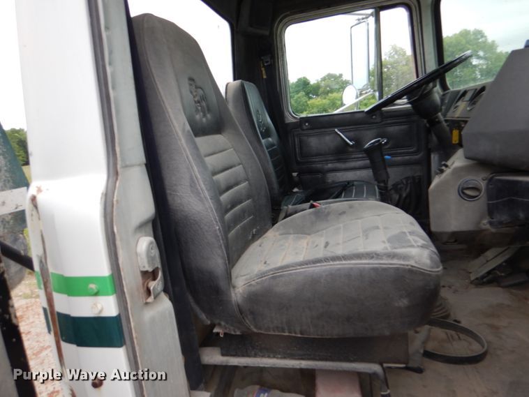 image for item DL3346 2001 Mack RD690S  ready mix truck