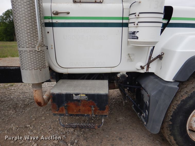 image for item DL3346 2001 Mack RD690S  ready mix truck