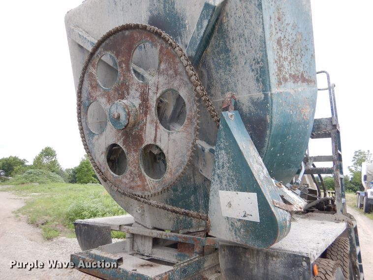 image for item DL3346 2001 Mack RD690S  ready mix truck