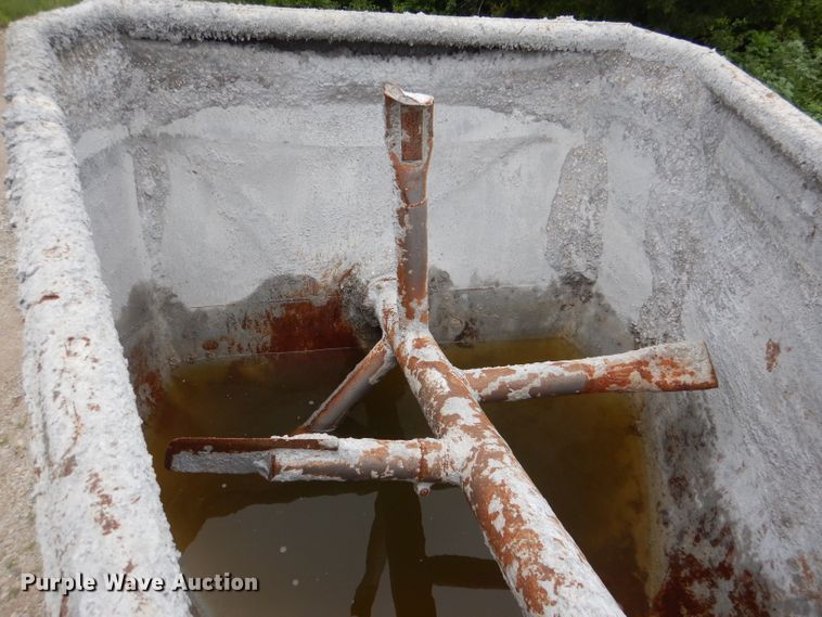 image for item DL3346 2001 Mack RD690S  ready mix truck