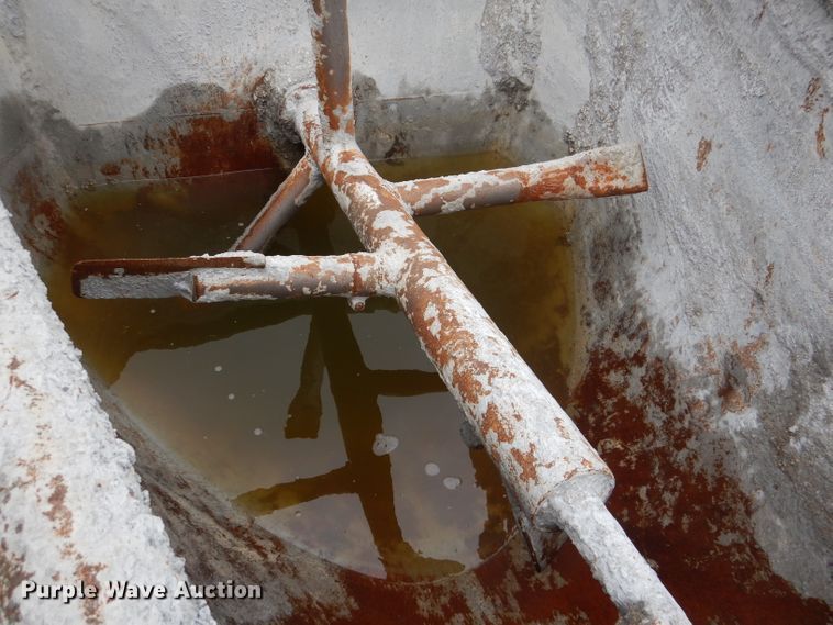 image for item DL3346 2001 Mack RD690S  ready mix truck