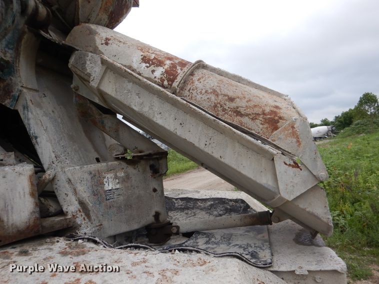 image for item DL3346 2001 Mack RD690S  ready mix truck