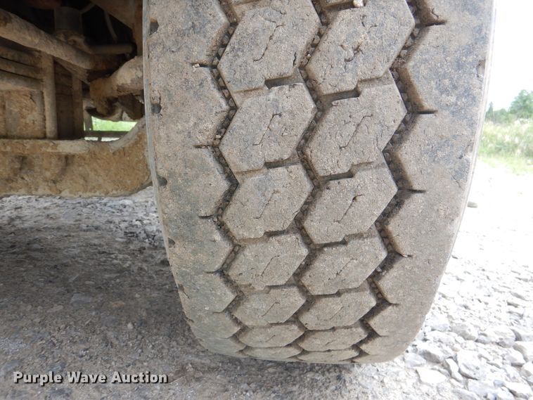 image for item DL3346 2001 Mack RD690S  ready mix truck