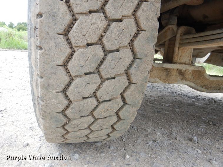 image for item DL3346 2001 Mack RD690S  ready mix truck