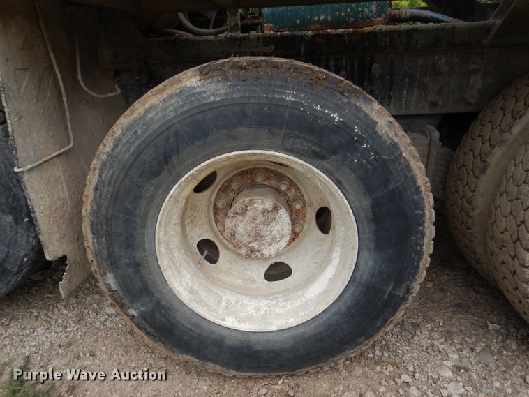 image for item DL3346 2001 Mack RD690S  ready mix truck