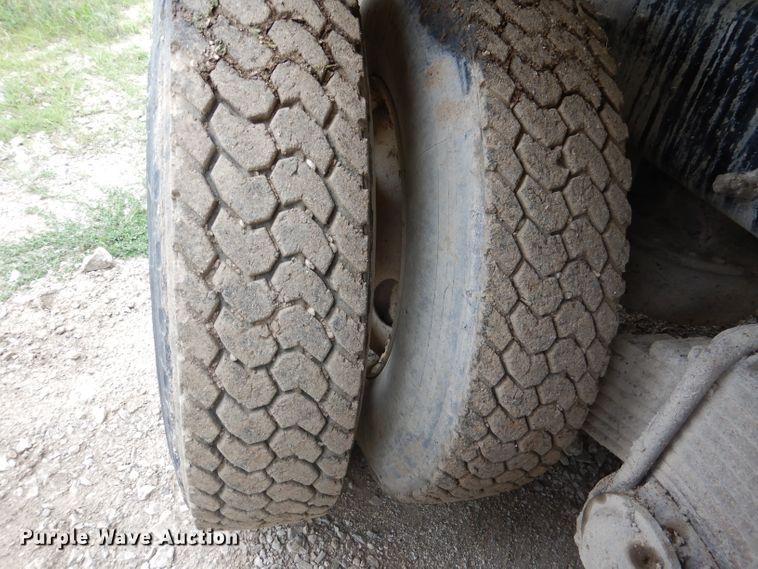 image for item DL3346 2001 Mack RD690S  ready mix truck