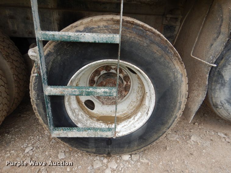 image for item DL3346 2001 Mack RD690S  ready mix truck