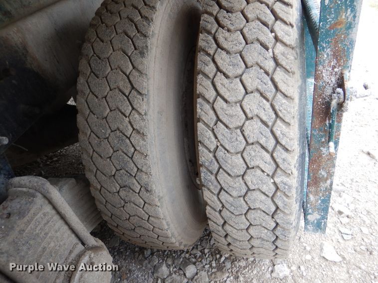 image for item DL3346 2001 Mack RD690S  ready mix truck