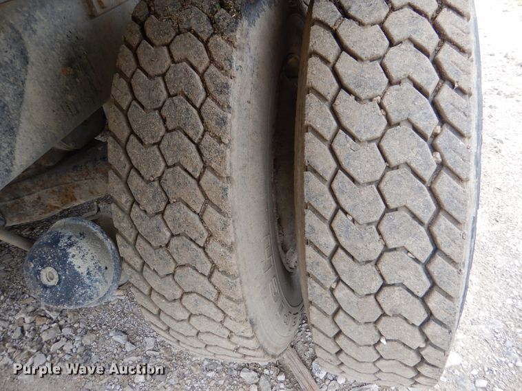 image for item DL3346 2001 Mack RD690S  ready mix truck