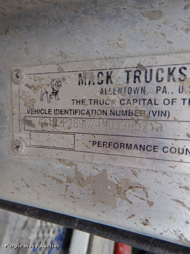 image for item DL3346 2001 Mack RD690S  ready mix truck