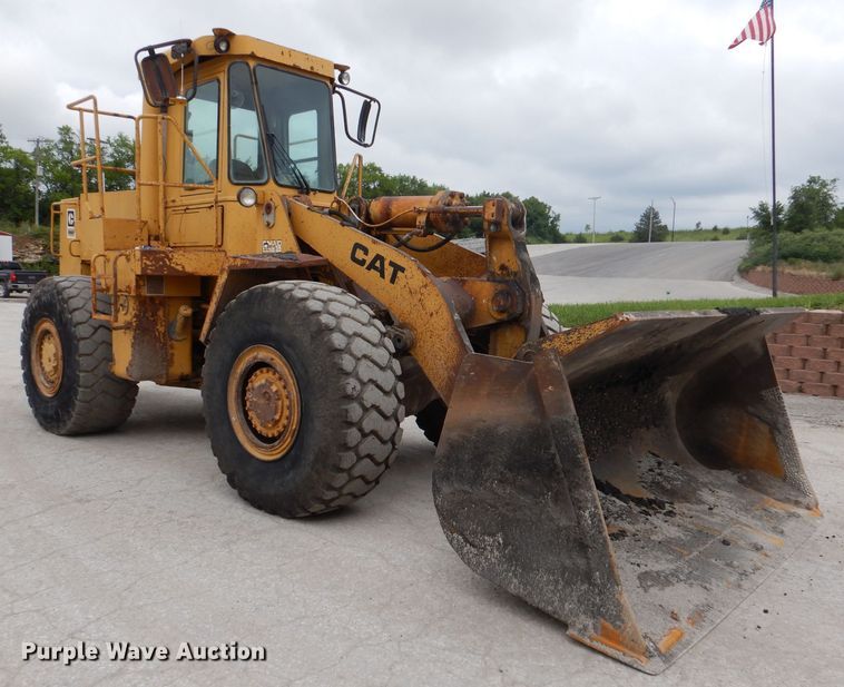 image for item DL3347 1984 Caterpillar 966D  wheel loader