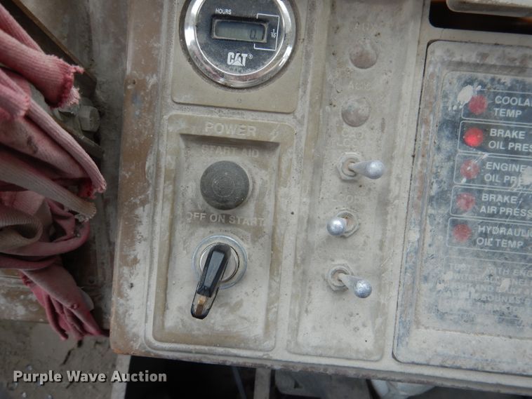 image for item DL3347 1984 Caterpillar 966D  wheel loader