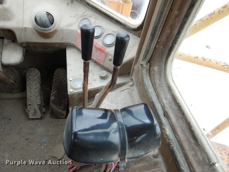 image for item DL3347 1984 Caterpillar 966D  wheel loader