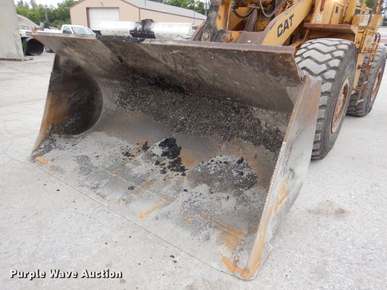 image for item DL3347 1984 Caterpillar 966D  wheel loader