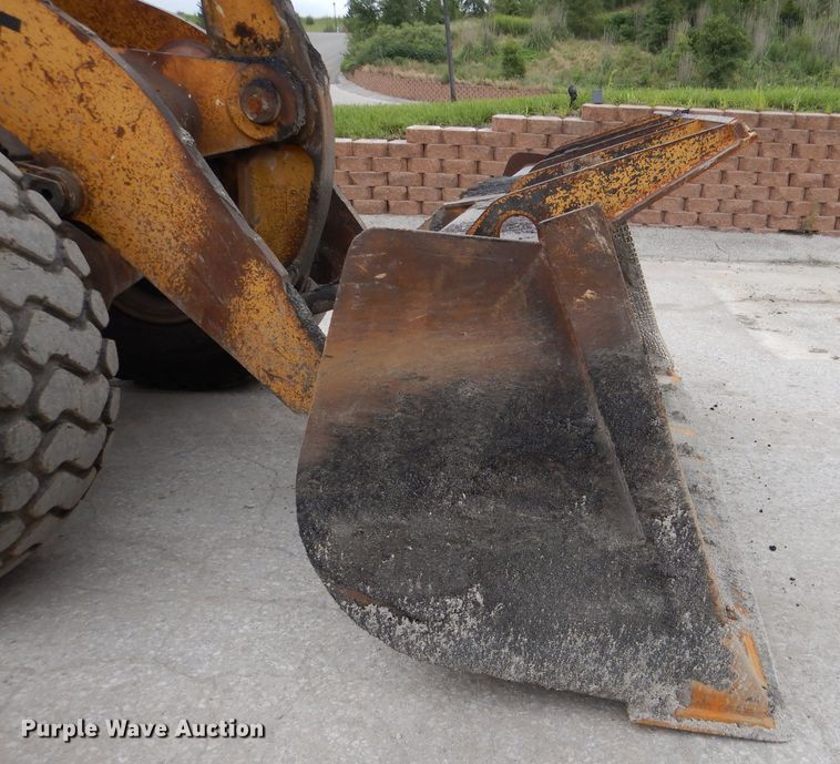 image for item DL3347 1984 Caterpillar 966D  wheel loader