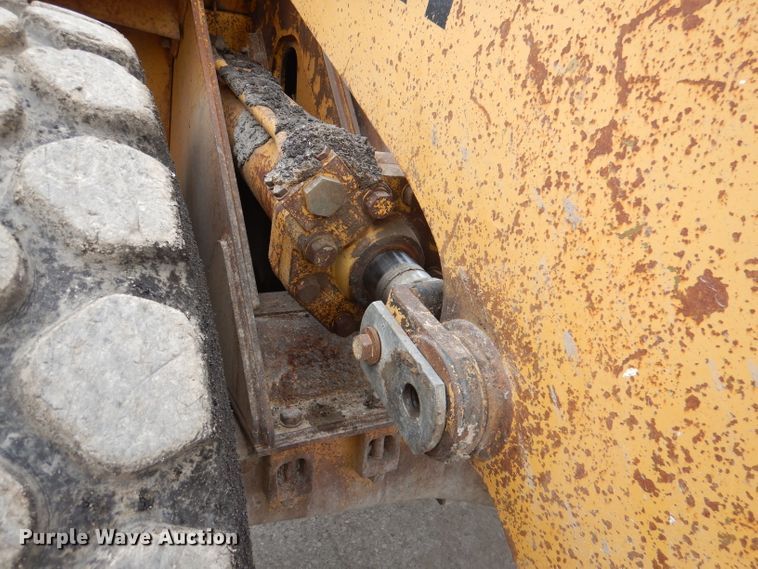 image for item DL3347 1984 Caterpillar 966D  wheel loader