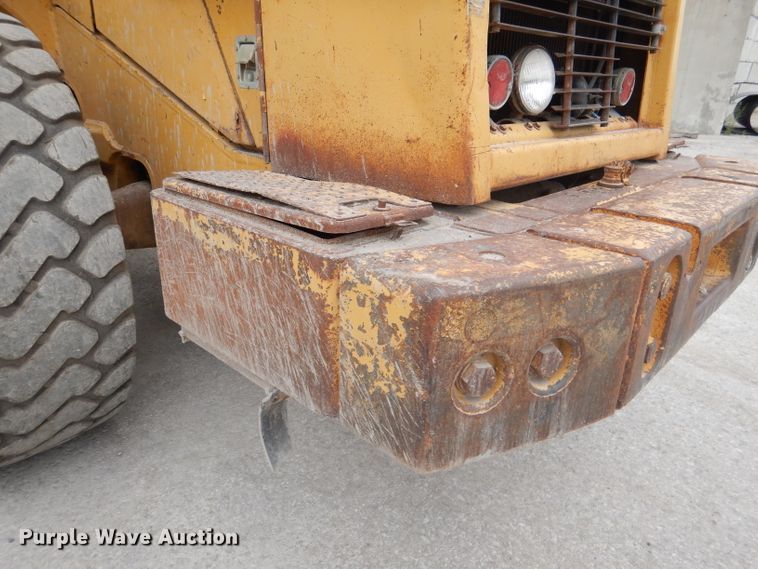 image for item DL3347 1984 Caterpillar 966D  wheel loader